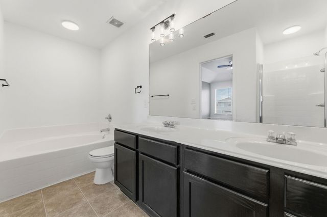 5008 Irvine LN, Del Valle, TX 78617