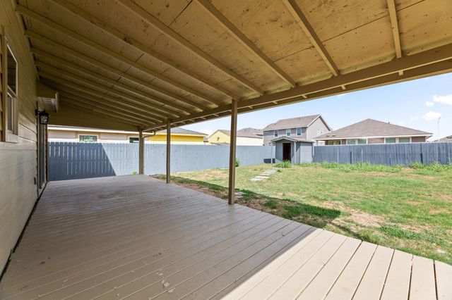 5008 Irvine LN, Del Valle, TX 78617