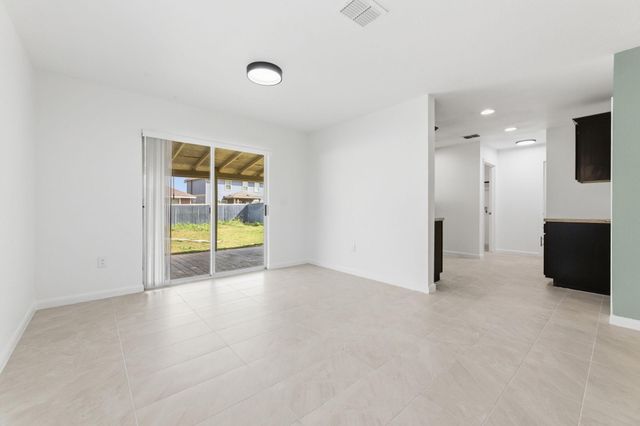 5008 Irvine LN, Del Valle, TX 78617