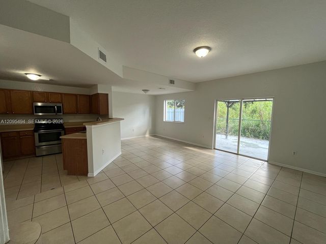 1675 SE 9th Terrace, Homestead, FL 33034