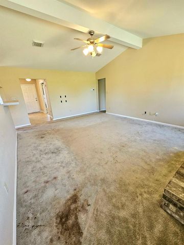 208 Settlers Ridge RDG, Bertram, TX 78605