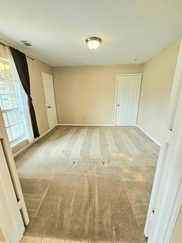 208 Settlers Ridge RDG, Bertram, TX 78605