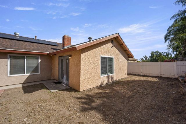 2038 Siegle Dr, Lemon Grove, CA 91945