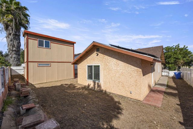 2038 Siegle Dr, Lemon Grove, CA 91945