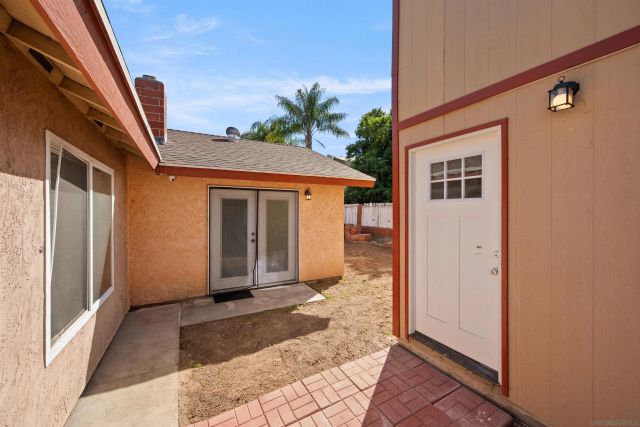 2038 Siegle Dr, Lemon Grove, CA 91945
