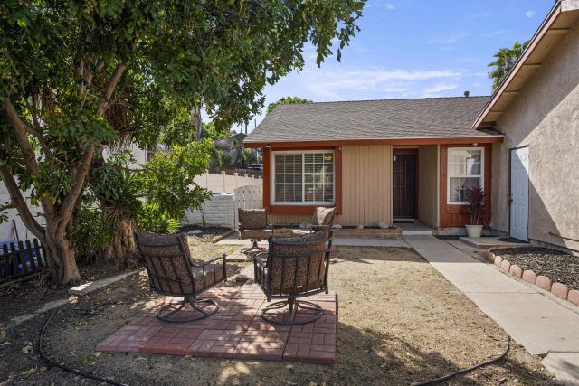 2038 Siegle Dr, Lemon Grove, CA 91945
