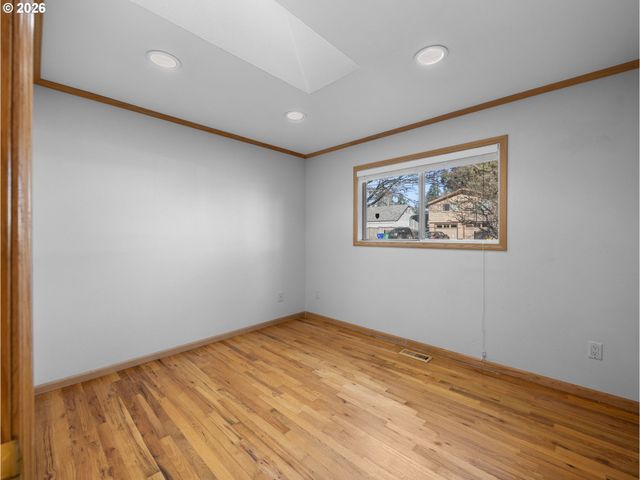 12840 Se MILL St, Portland, OR 97233