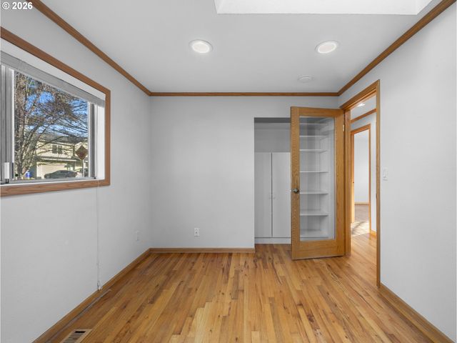 12840 Se MILL St, Portland, OR 97233