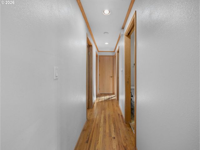 12840 Se MILL St, Portland, OR 97233