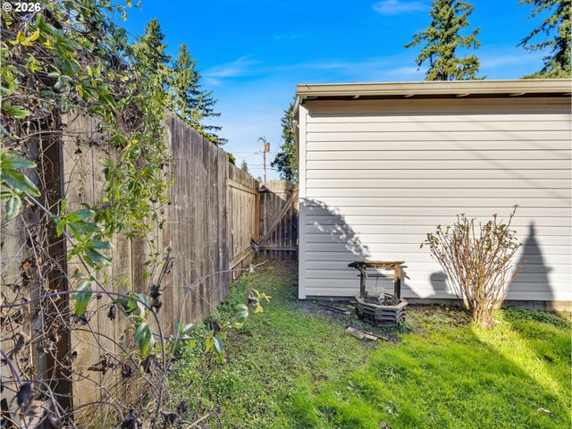 12840 Se MILL St, Portland, OR 97233