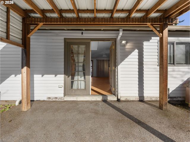 12840 Se MILL St, Portland, OR 97233