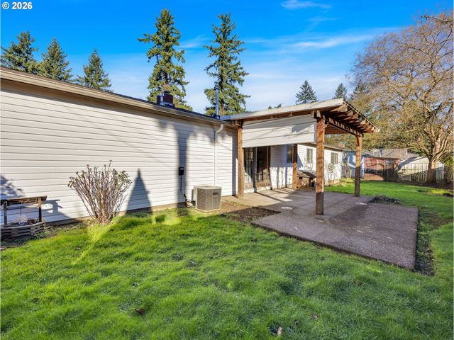 12840 Se MILL St, Portland, OR 97233