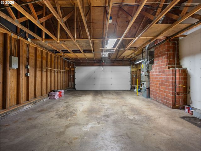 12840 Se MILL St, Portland, OR 97233