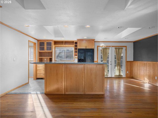 12840 Se MILL St, Portland, OR 97233