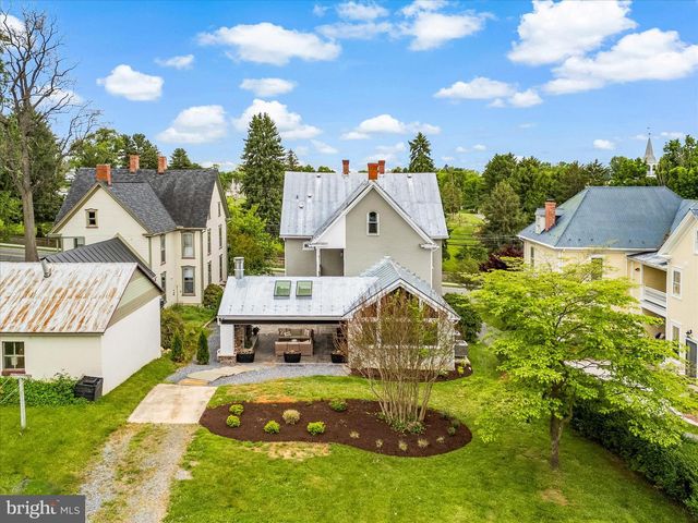 19 E MAIN ST, Middletown, MD 21769