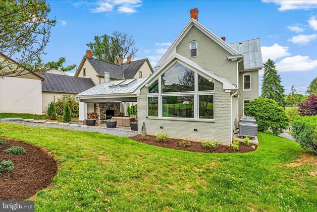 19 E MAIN ST, Middletown, MD 21769