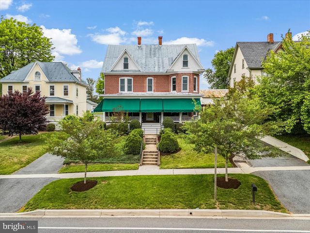 19 E MAIN ST, Middletown, MD 21769