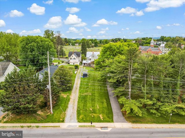 19 E MAIN ST, Middletown, MD 21769