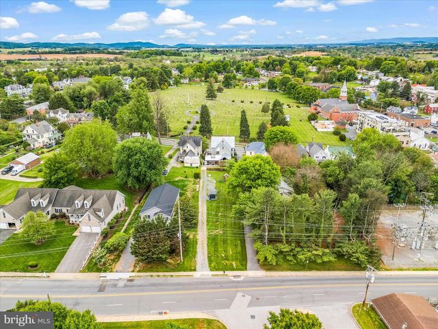 19 E MAIN ST, Middletown, MD 21769