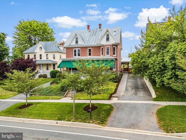 19 E MAIN ST, Middletown, MD 21769
