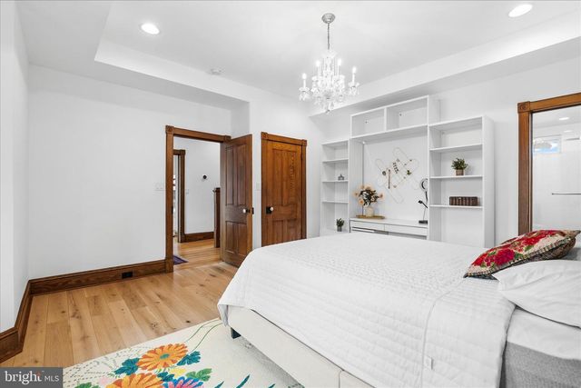 19 E MAIN ST, Middletown, MD 21769