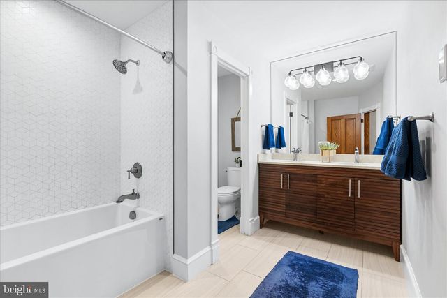 19 E MAIN ST, Middletown, MD 21769