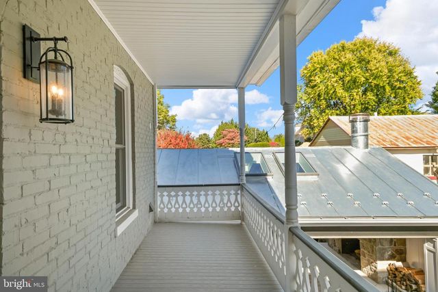 19 E MAIN ST, Middletown, MD 21769