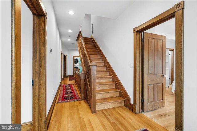 19 E MAIN ST, Middletown, MD 21769