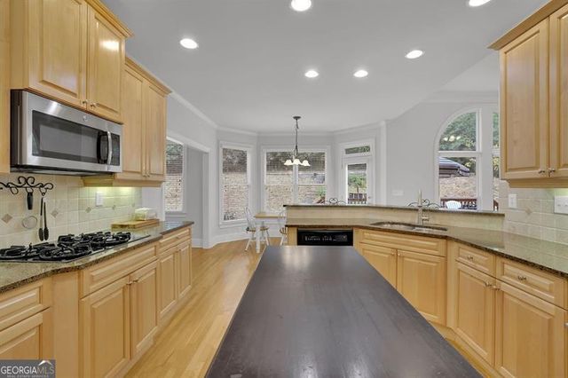 1502 Menlo Drive NW, Kennesaw, GA 30152