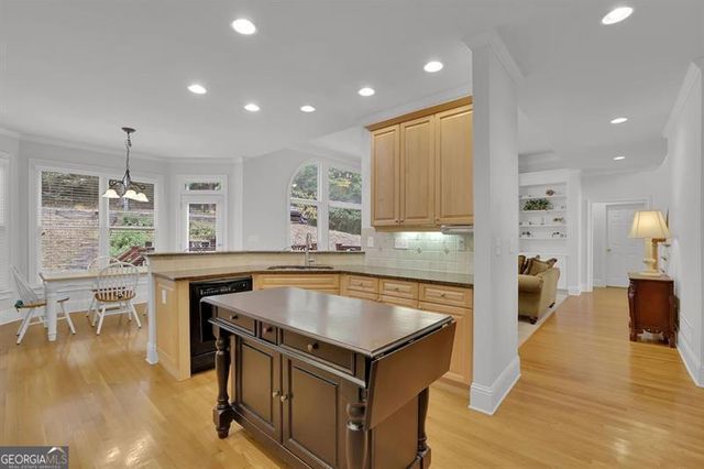 1502 Menlo Drive NW, Kennesaw, GA 30152