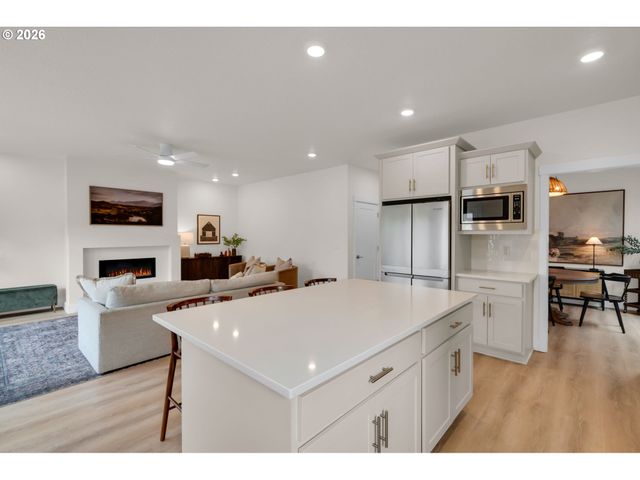 15330 Sw SILKWOOD Ct, Portland, OR 97224