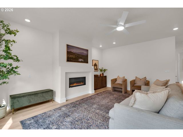 15330 Sw SILKWOOD Ct, Portland, OR 97224