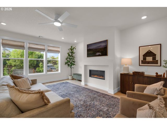 15330 Sw SILKWOOD Ct, Portland, OR 97224