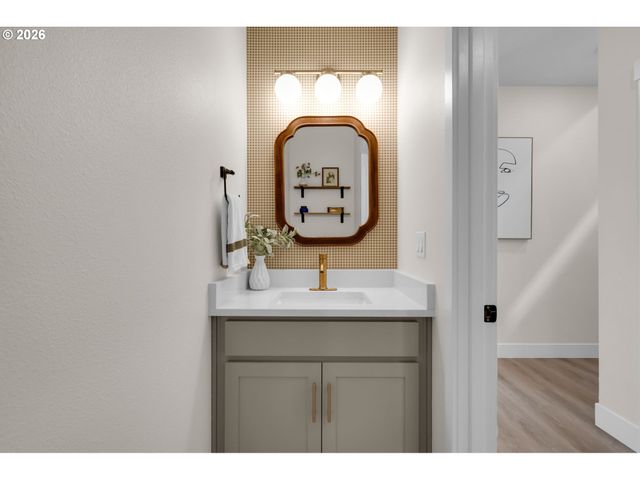 15330 Sw SILKWOOD Ct, Portland, OR 97224