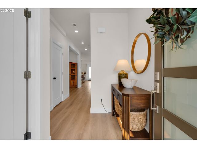15330 Sw SILKWOOD Ct, Portland, OR 97224