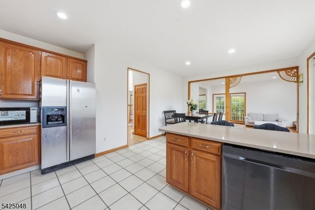 44 Roanoke Rd, Montgomery Twp., NJ 08502