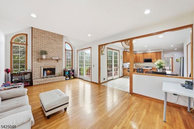 44 Roanoke Rd, Montgomery Twp., NJ 08502