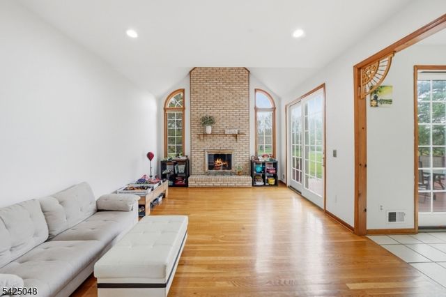 44 Roanoke Rd, Montgomery Twp., NJ 08502