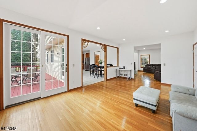 44 Roanoke Rd, Montgomery Twp., NJ 08502