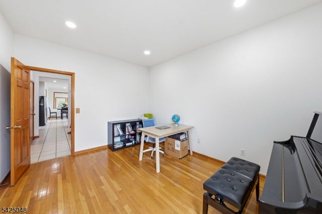 44 Roanoke Rd, Montgomery Twp., NJ 08502