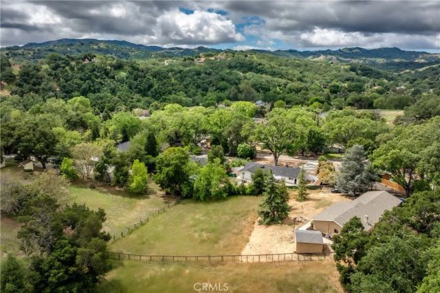 6055 Flores, Atascadero, CA 93422