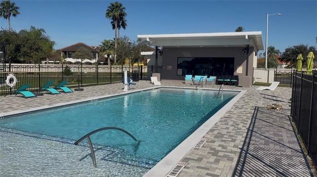 2717 E Bvlgari Drive, Edinburg, TX 78542