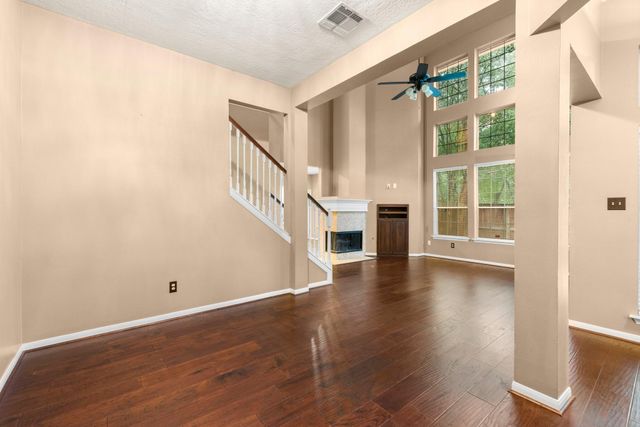 70 Harvest Wind Place, The Woodlands, TX 77382