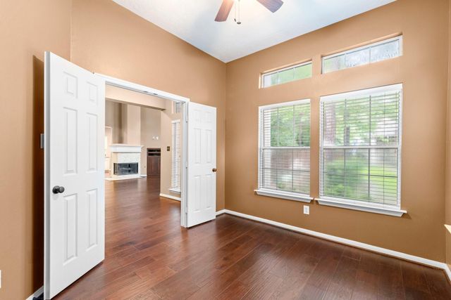 70 Harvest Wind Place, The Woodlands, TX 77382