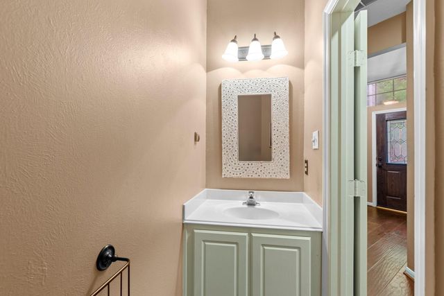 70 Harvest Wind Place, The Woodlands, TX 77382