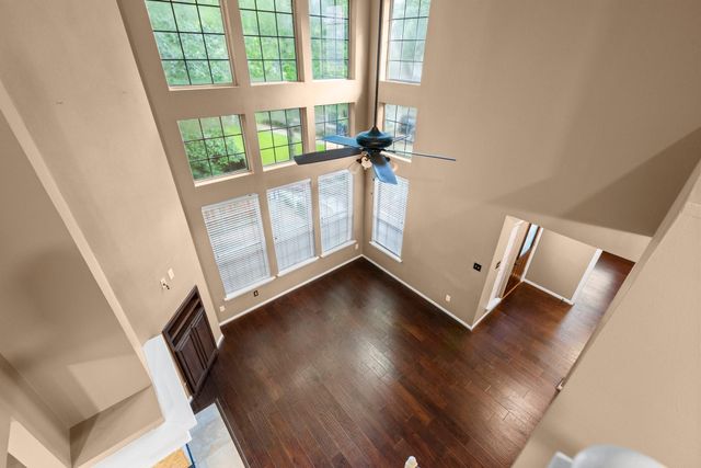 70 Harvest Wind Place, The Woodlands, TX 77382