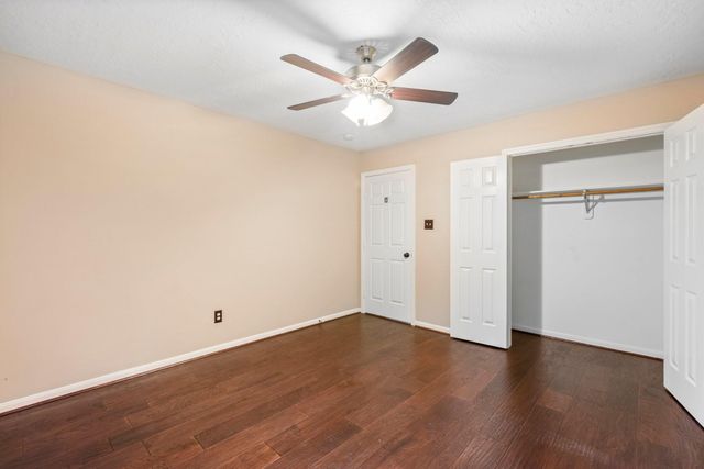 70 Harvest Wind Place, The Woodlands, TX 77382