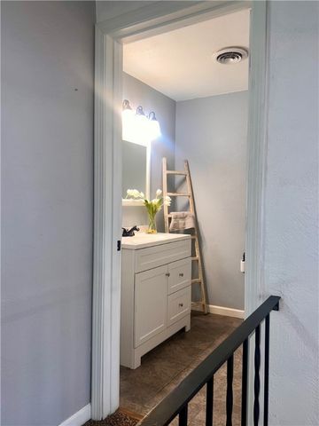 306 Black Walnut Dr, Salem Twp, PA 15601