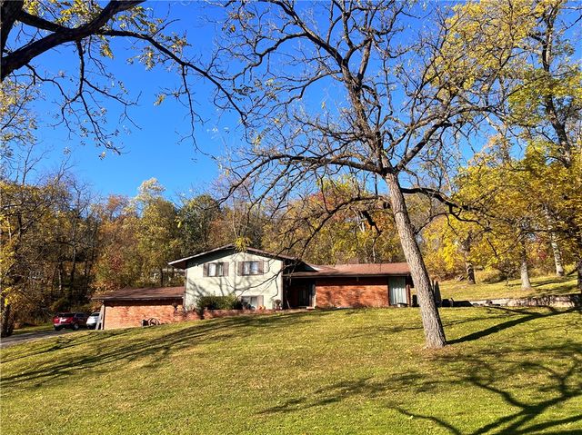 306 Black Walnut Dr, Salem Twp, PA 15601