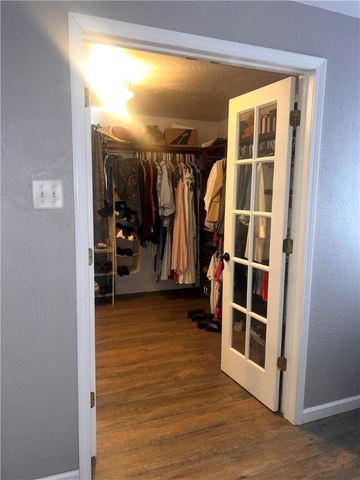 306 Black Walnut Dr, Salem Twp, PA 15601